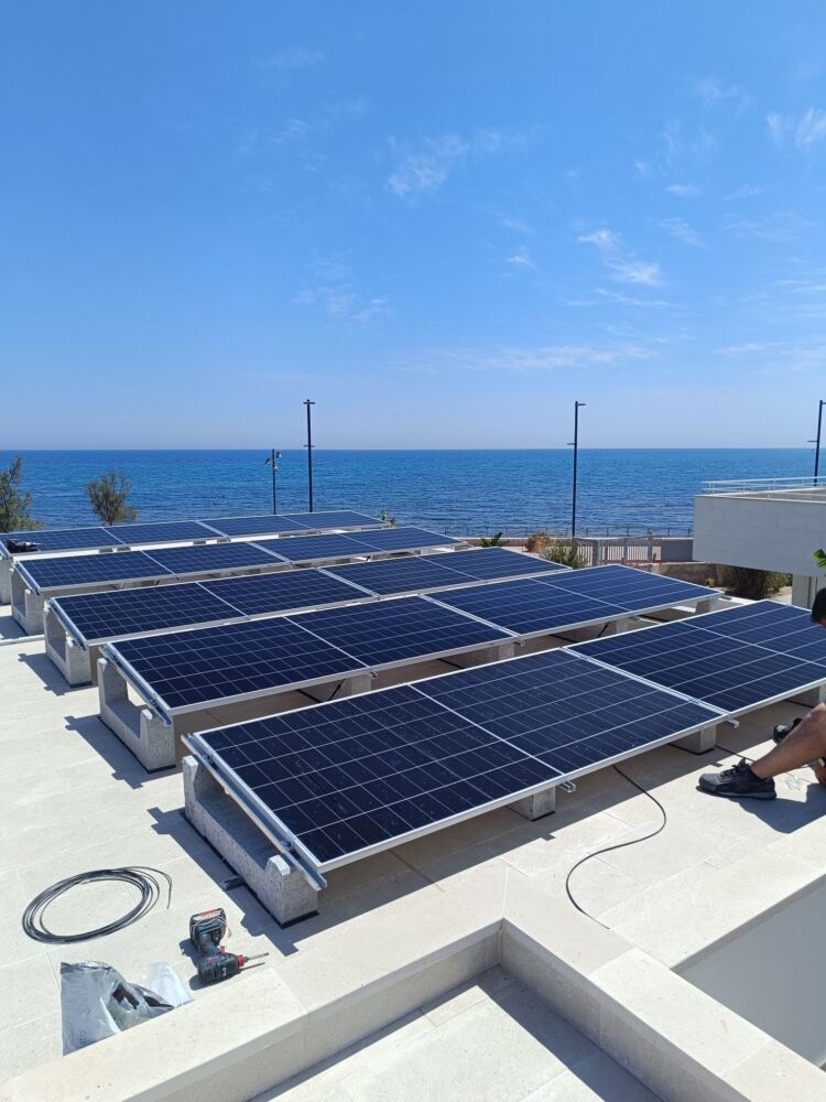 Pannelli fotovoltaici con sistema di accumulo a Noicattaro